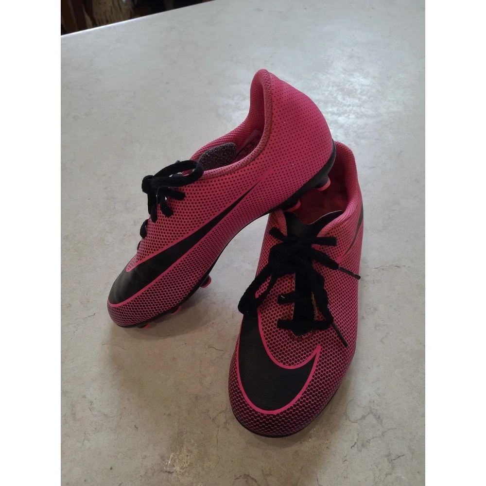 Nike Jr. BRAVATA II FG‎ Youth Size 3Y Soccer Cleats Pink Black Athletic Sports
